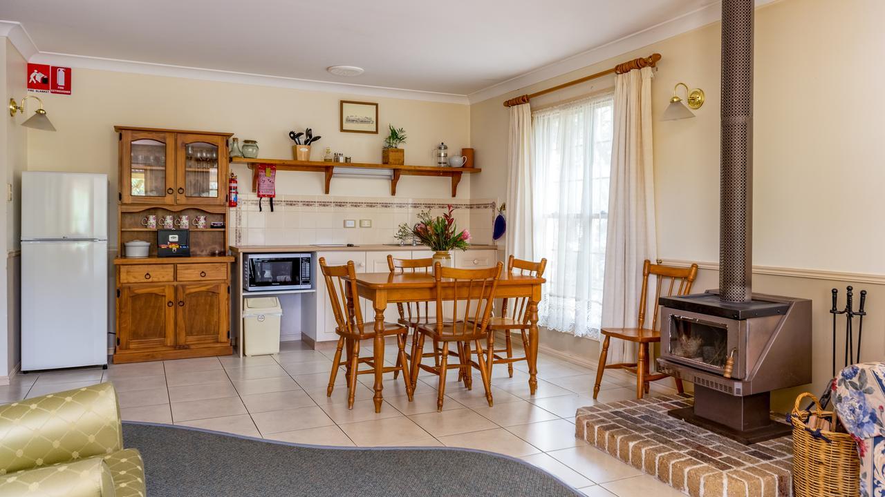 Honeysuckle Cottages Stanthorpe Buitenkant foto