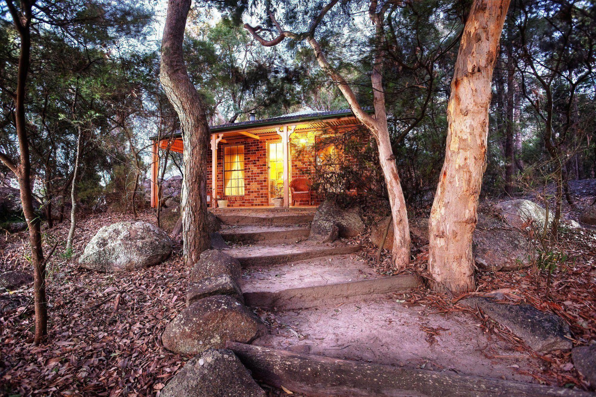 Honeysuckle Cottages Stanthorpe Buitenkant foto